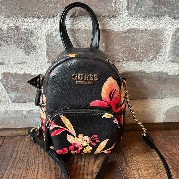 guess purse GUESS mini purse mini backpack style purse Guess purses floral bag - Picture 1 of 4